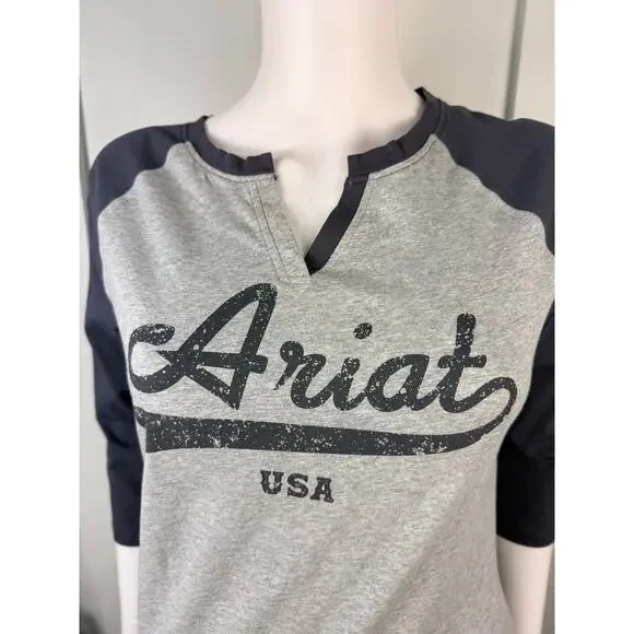 Cute NWTs Ariat Top Size S - Picture 2 of 6